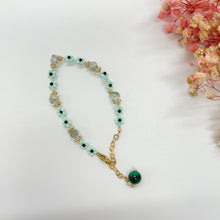 Load image into Gallery viewer, Handmade Seed Beads Dainty Daisy Flower Bracelet - Miss A Beauty