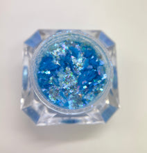 Load image into Gallery viewer, Colour shifting nail art flakes - Chase - Miss A Beauty