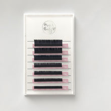 Load image into Gallery viewer, Eyelash Extension Palette - Eyelash Extension Tile with Lid - Miss A Beauty
