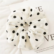 Load image into Gallery viewer, Hair scrunchie - Miss A Beauty