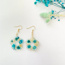 Load image into Gallery viewer, Handmade Flower Dangle Earrings - Miss A Beauty
