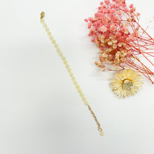 Load image into Gallery viewer, Handmade Seed Beads Dainty Daisy Flower Bracelet - Miss A Beauty
