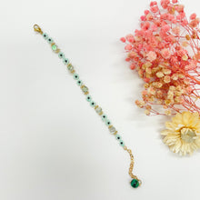 Load image into Gallery viewer, Handmade Seed Beads Dainty Daisy Flower Bracelet - Miss A Beauty
