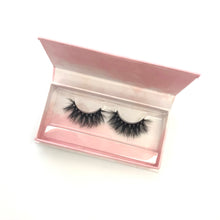 Load image into Gallery viewer, Deluxe Faux Mink Eyelashes - Isabella - Miss A Beauty
